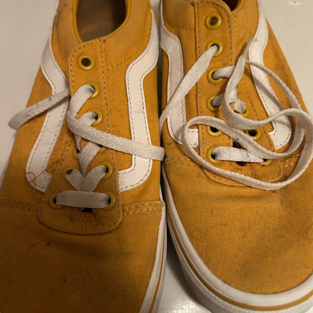 Vans Women's Sneakers in Yellow and White